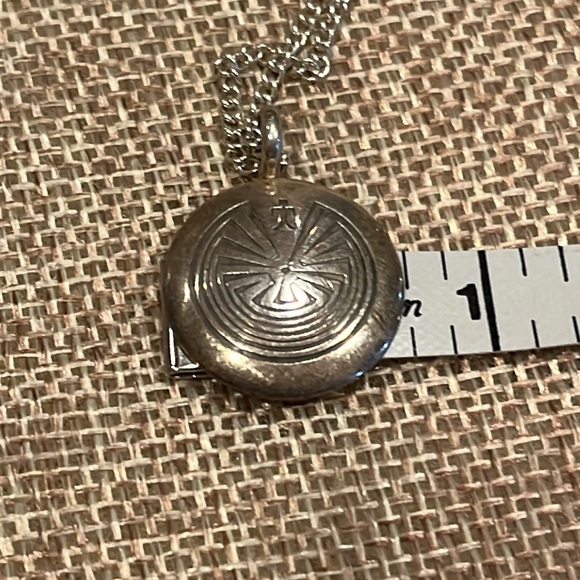 ViTG Sterling 925 Silver Necklace -Round small medallion tribal symbols - Picture 7 of 7